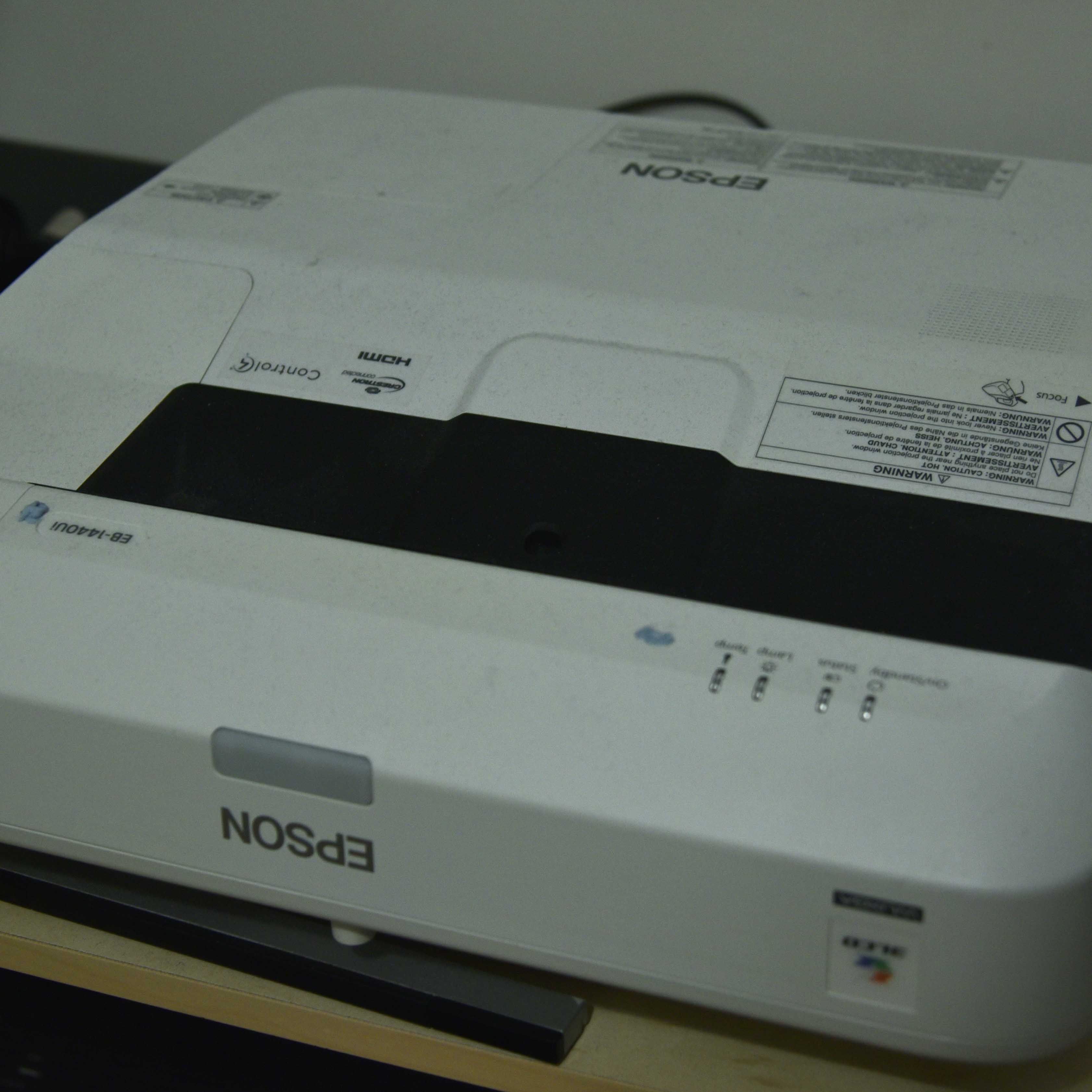 Photo of Epson EB-1440Ui projector
