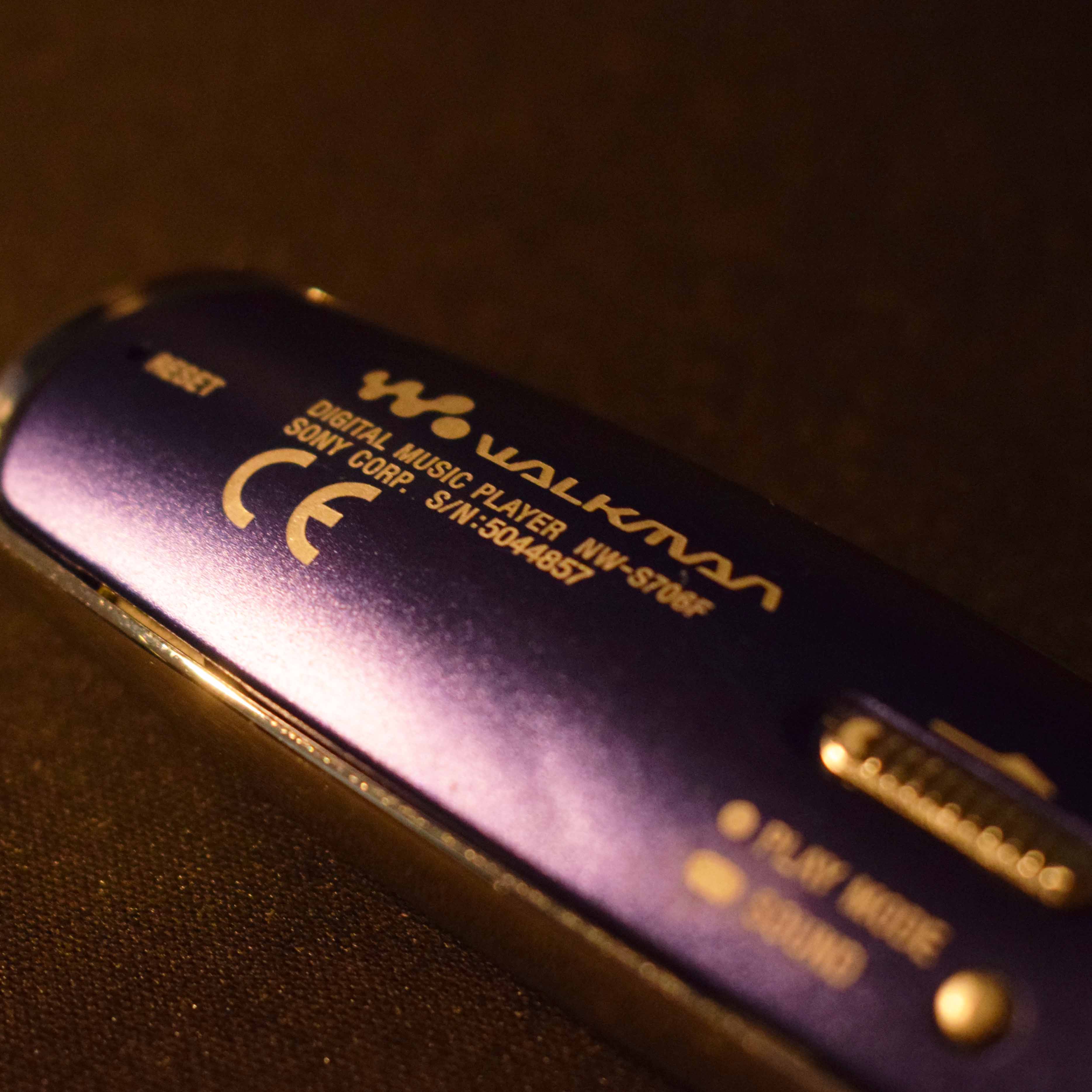 Photo of back of Sony NW-S706F MP3 player