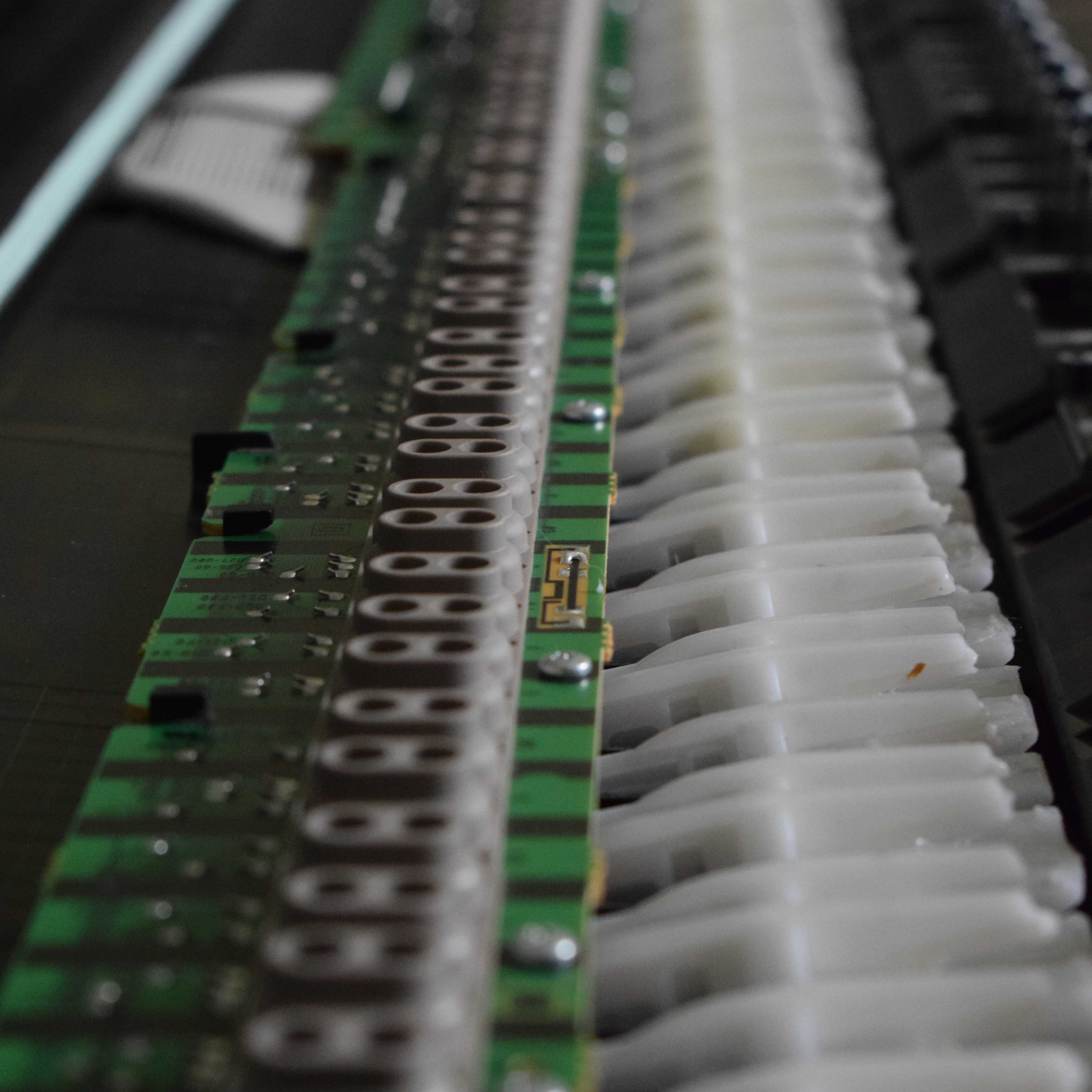Photo of Yamaha DGX-620 keyboard disassembled