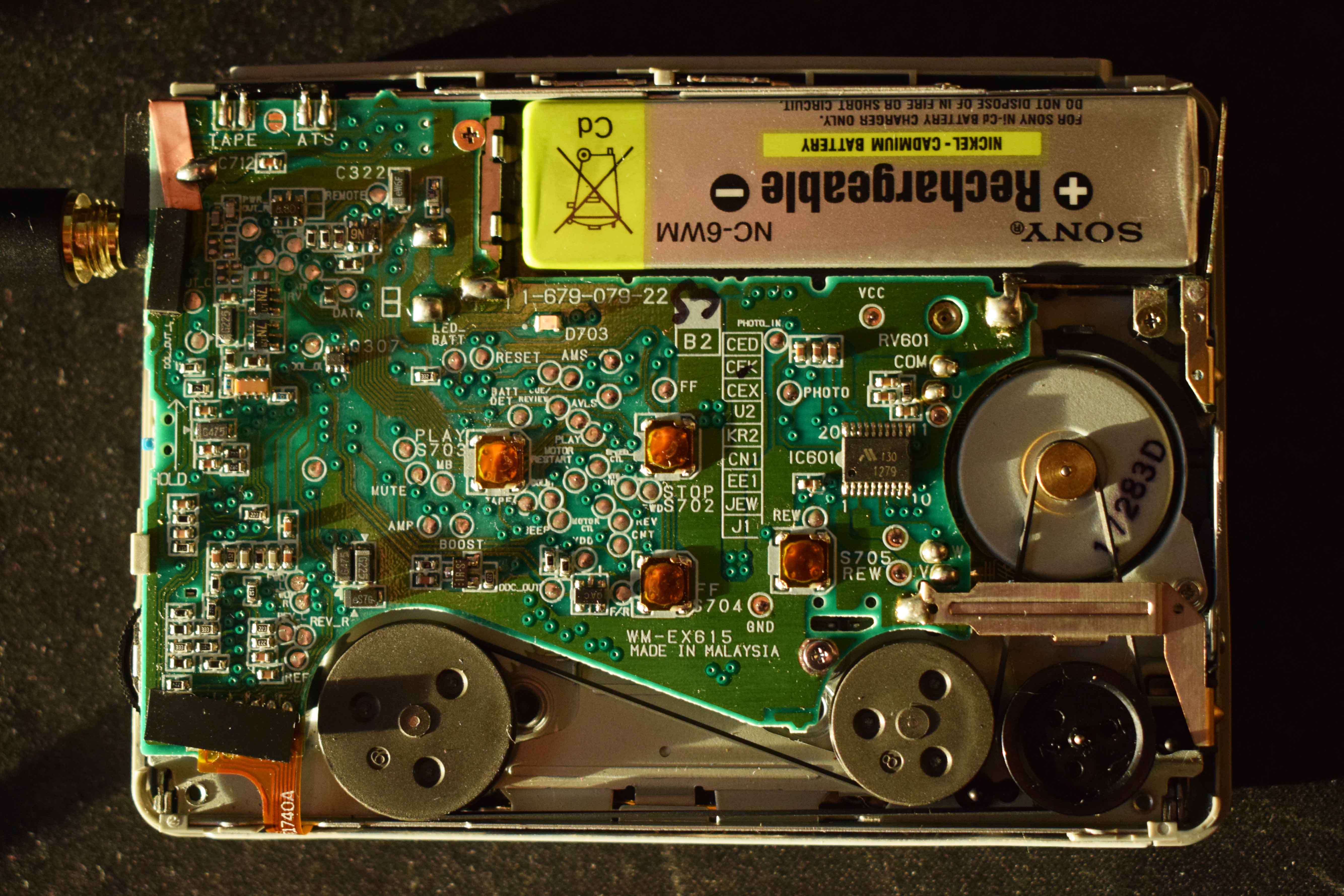 View of PCB inside WM-EX615.